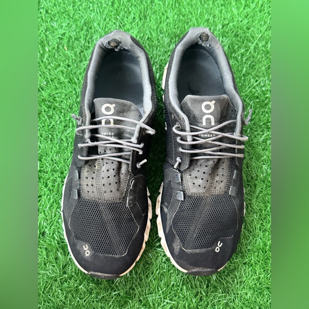 On Running Women’s Black Athletic Shoes with Breathable Mesh Size 8